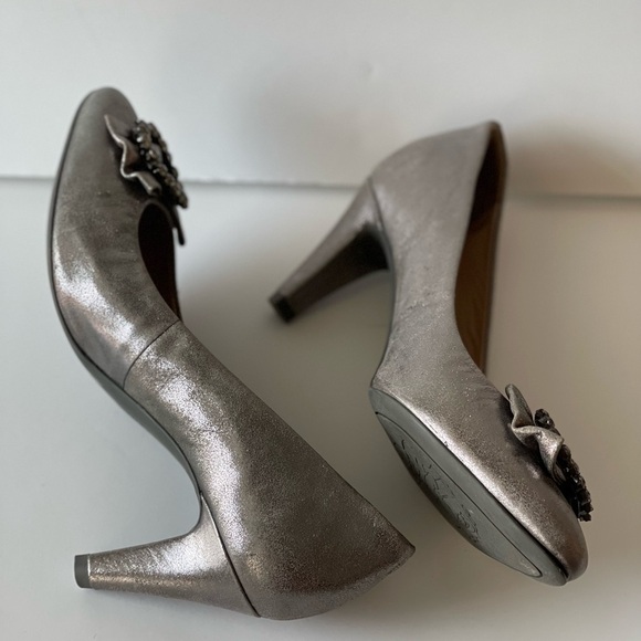 Nurture Julee Silver Gray Pumps Heels Rhinestone Bow Heels Shoes, Sz 8M - Picture 5 of 15